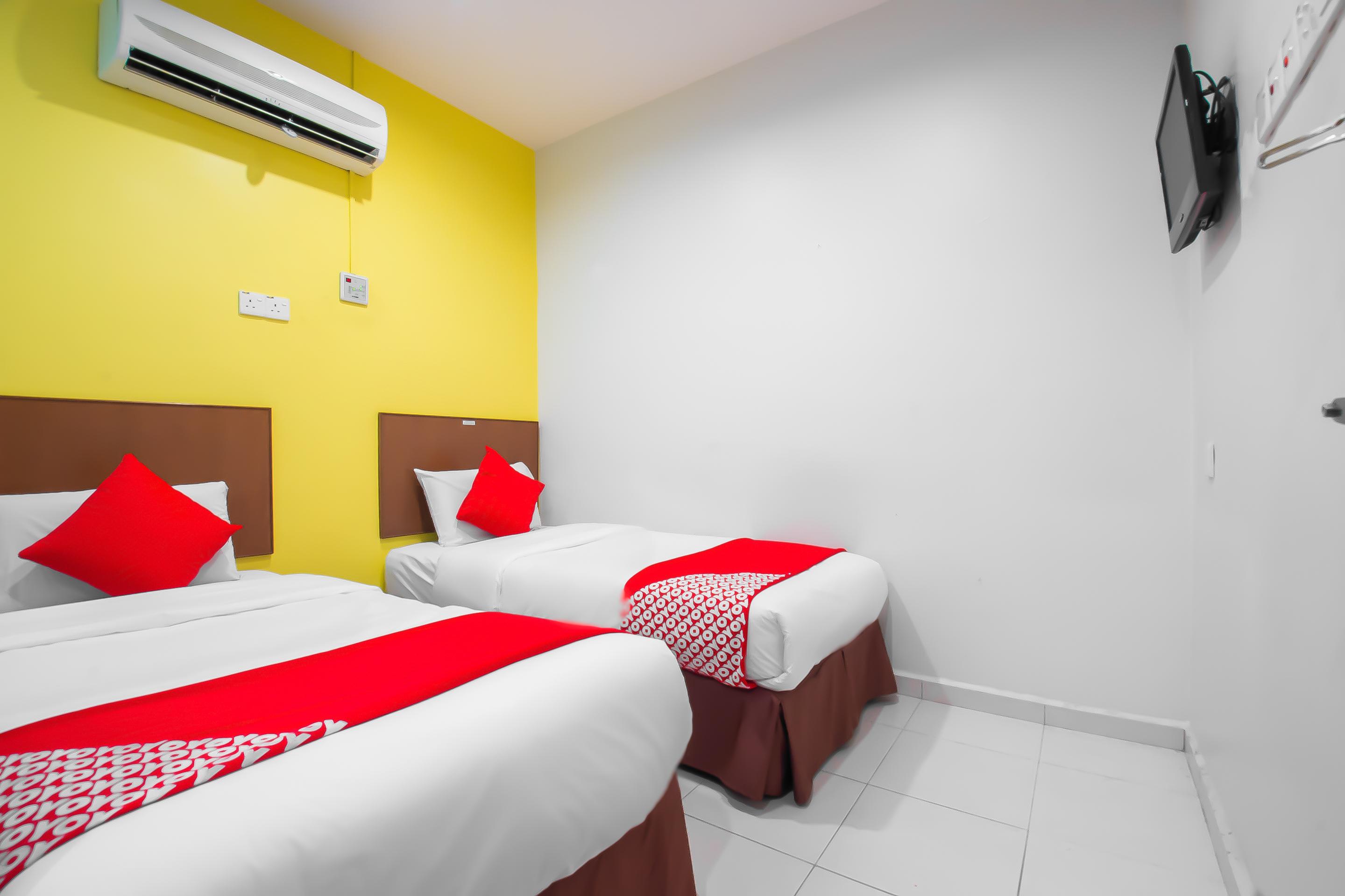 Oyo 582 Hotel Walk Inn Kampong Pasir Puteh  Bagian luar foto