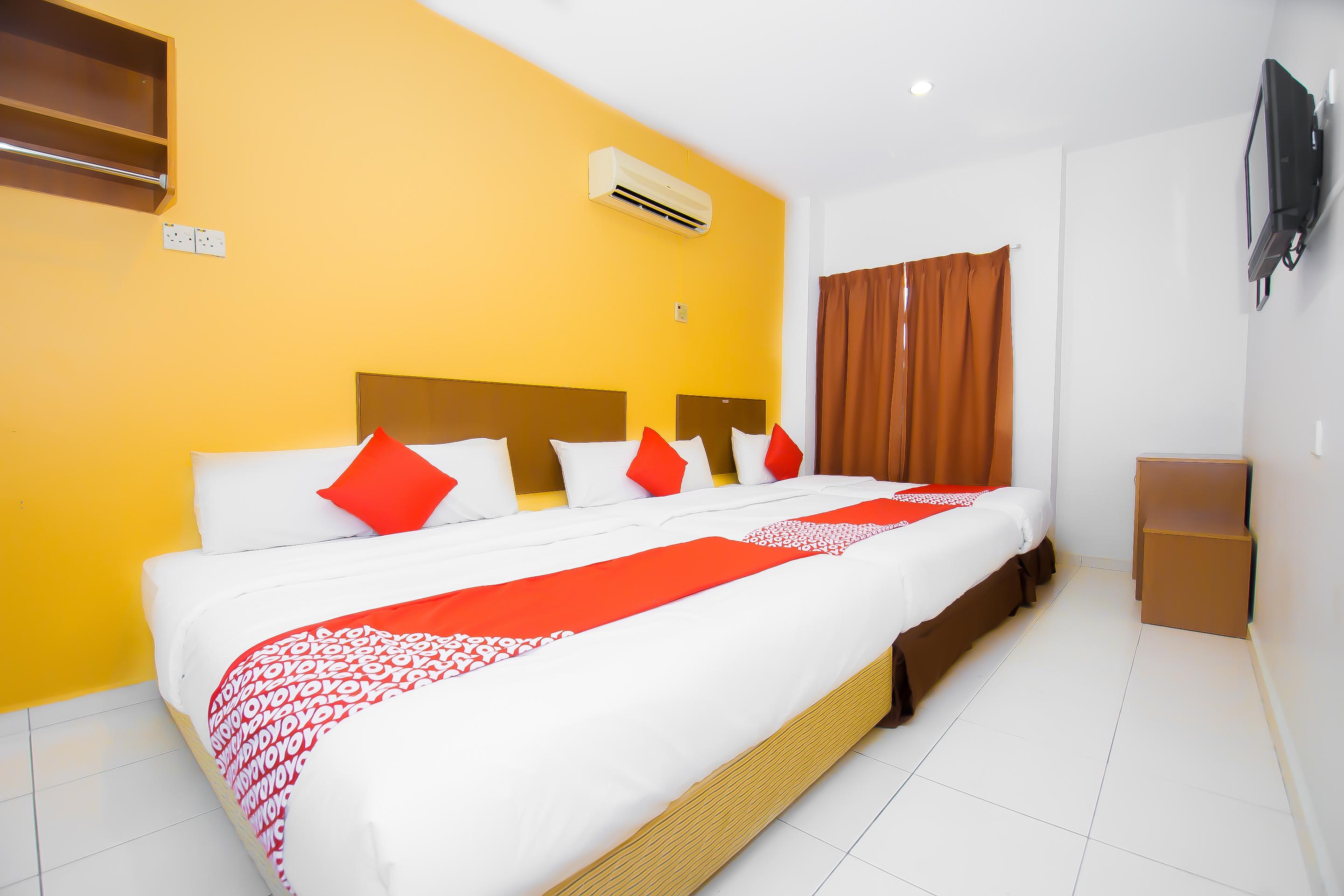 Oyo 582 Hotel Walk Inn Kampong Pasir Puteh  Bagian luar foto