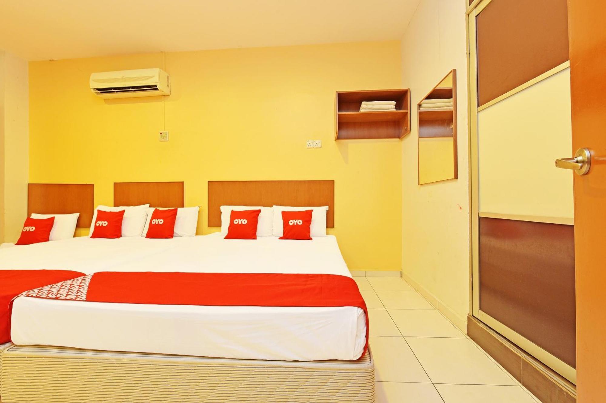 Oyo 582 Hotel Walk Inn Kampong Pasir Puteh  Bagian luar foto
