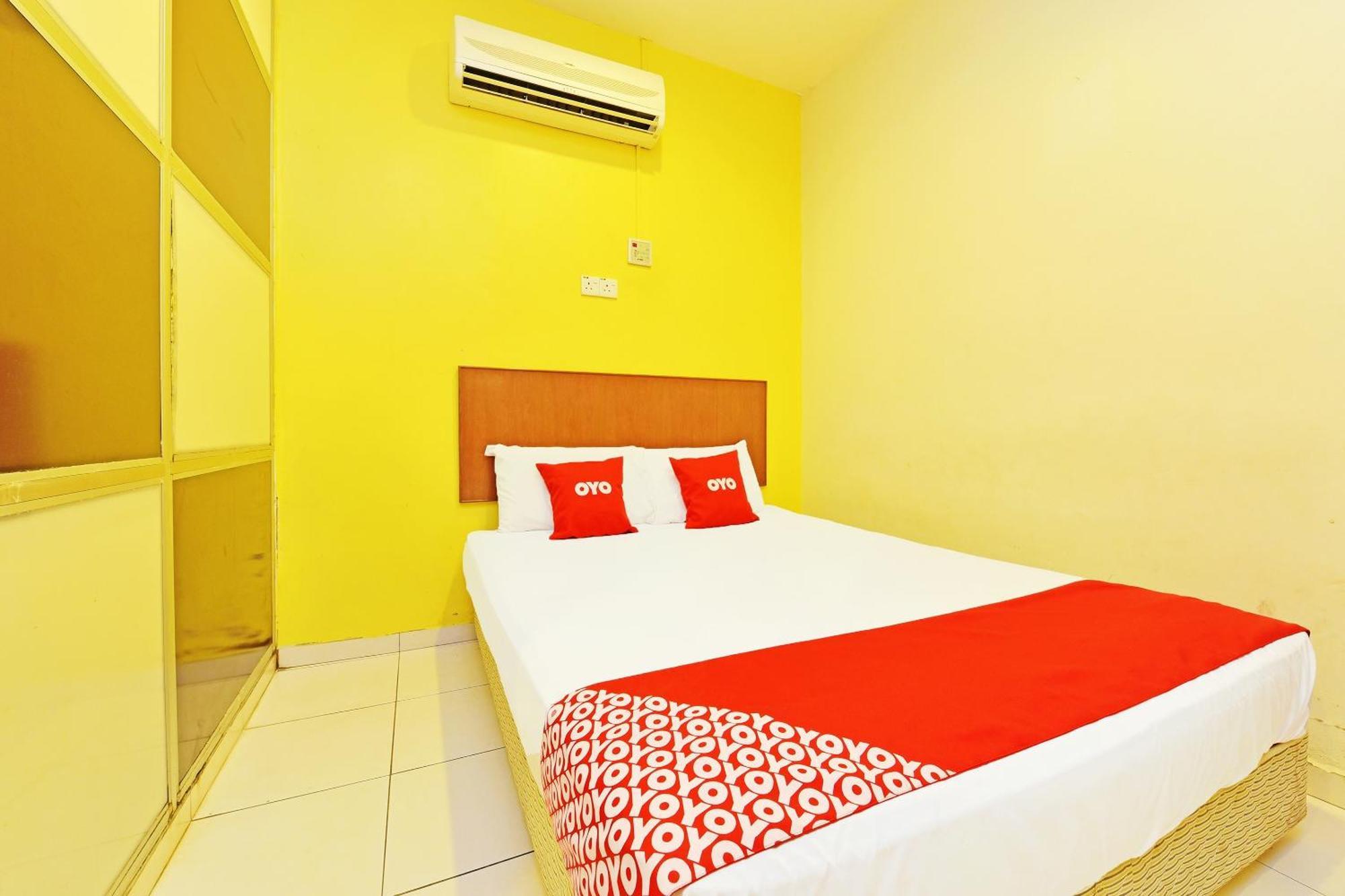 Oyo 582 Hotel Walk Inn Kampong Pasir Puteh  Bagian luar foto
