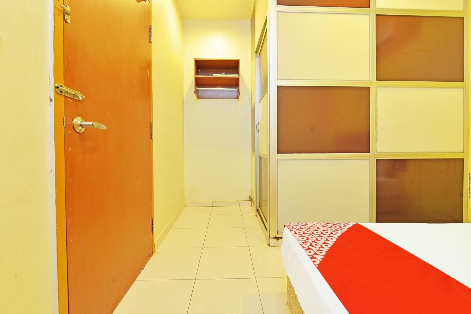 Oyo 582 Hotel Walk Inn Kampong Pasir Puteh  Bagian luar foto